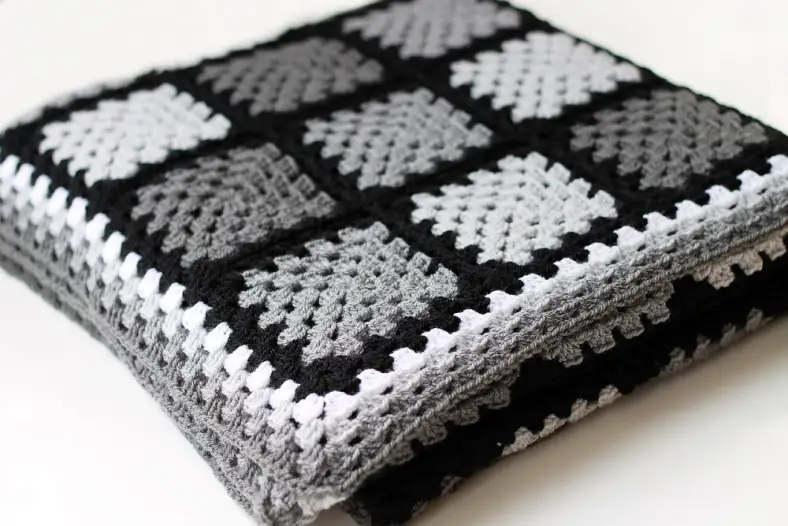 Grey blanket 1