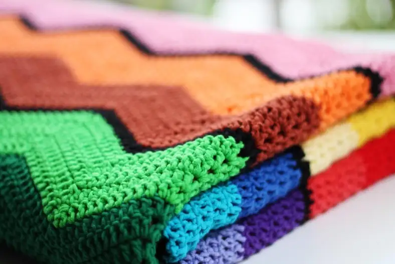Retro Ripple Blanket rainbow colours