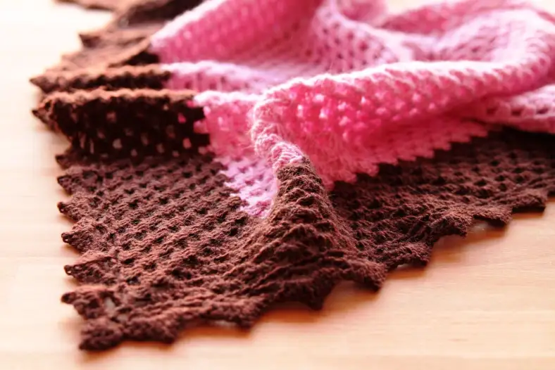 Vintage Sweet Crochet Shawl