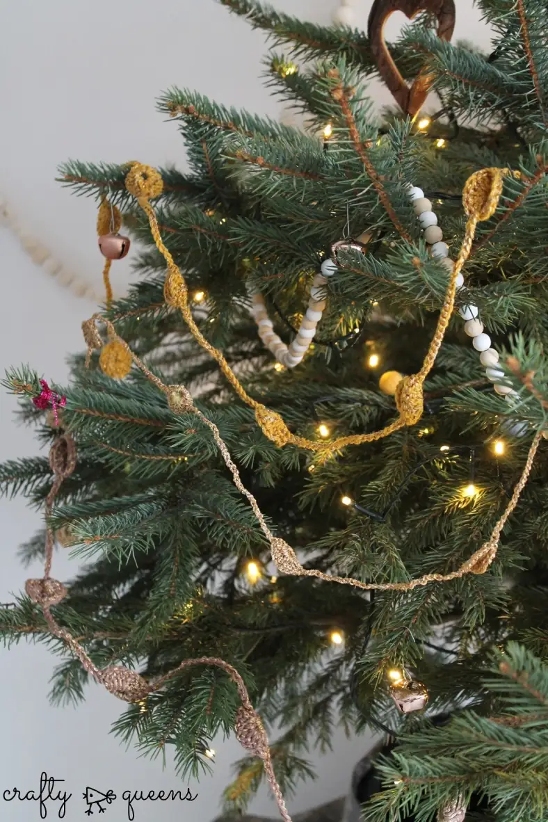Chritstmas garland newleafdesigns