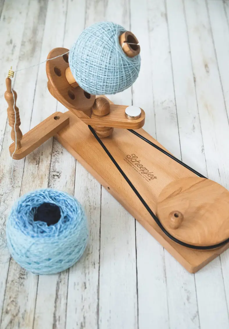 Scheepjes Yarn Winder natural