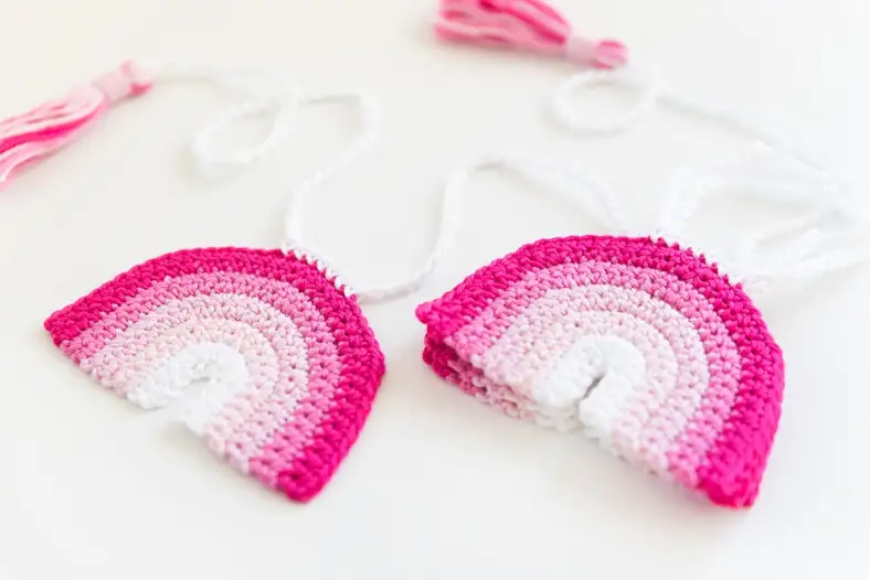 Ombre garland rainbows pink