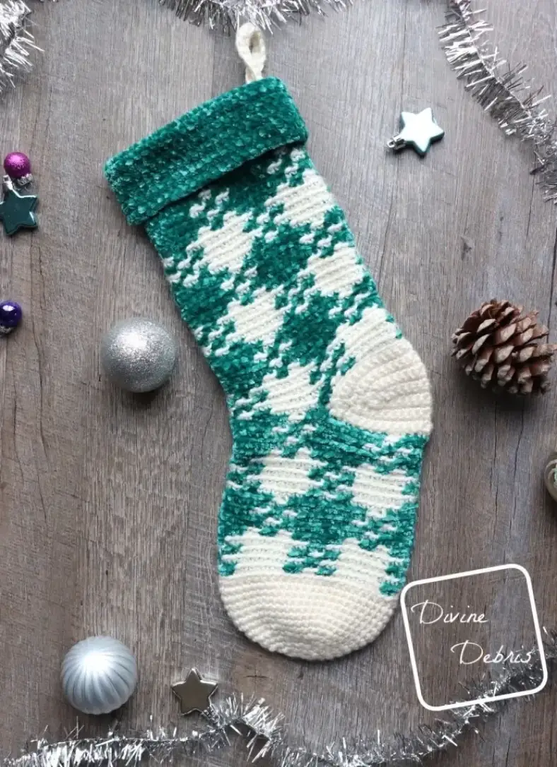 Gingham stocking 1088x1500 743x1024 jpg