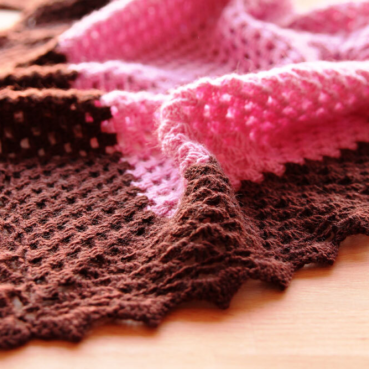 Vintage Sweet Crochet Shawl